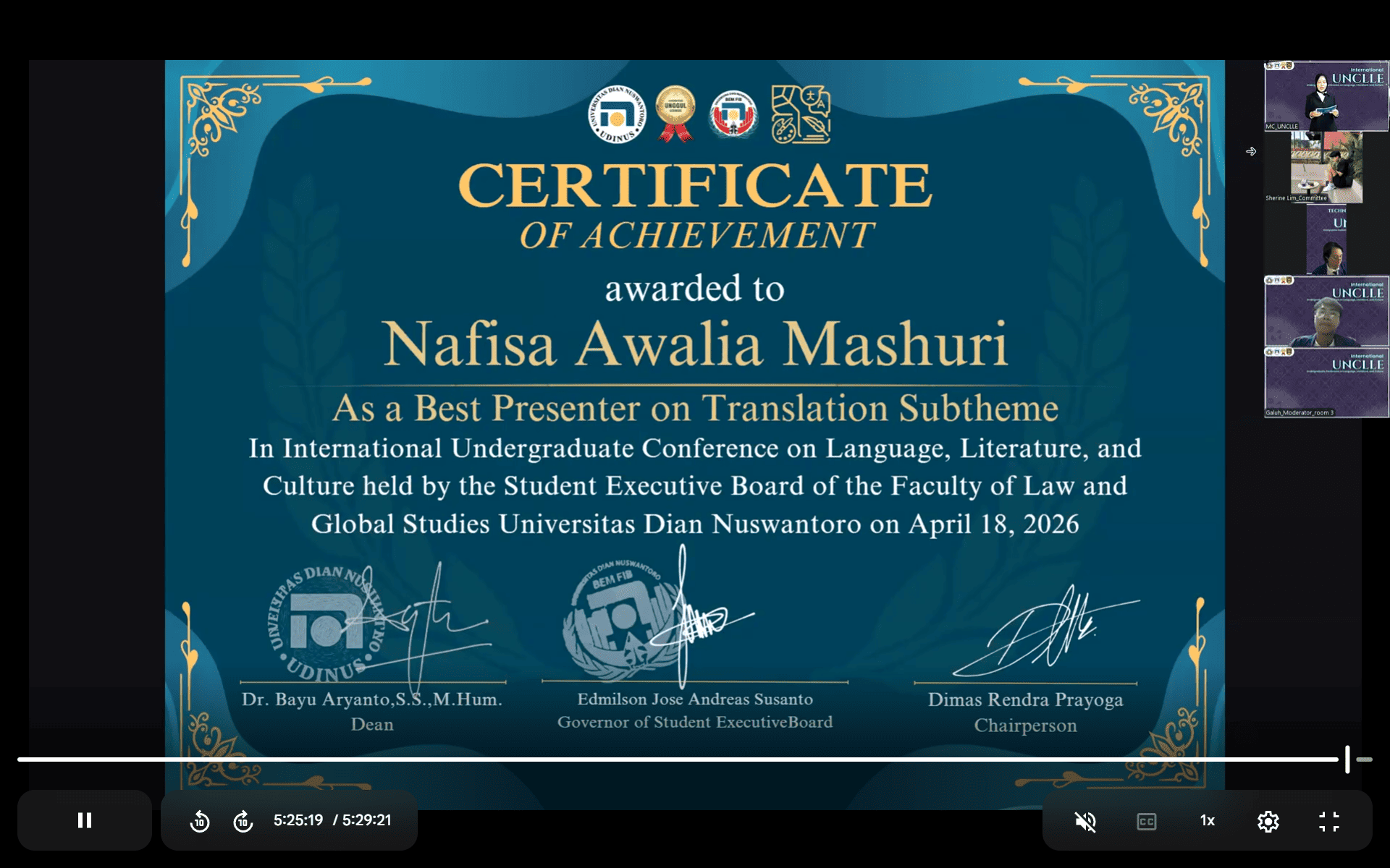 Penyerahan Sertifikat Pemenang Best Presenter 4
